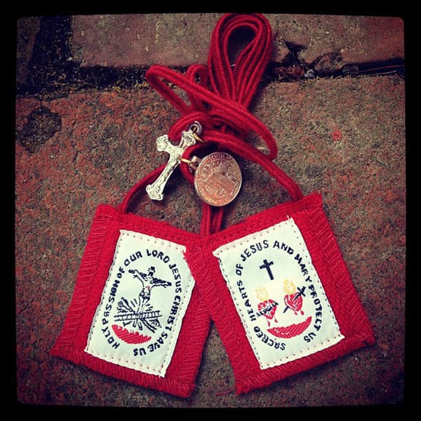 Holy Passion of Our Lord & The Sacred Hearts of Jesus and Mary Two Pieces of Red Scapular Cloth Images with French Text
