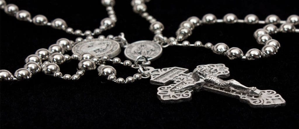 Combat Rosary Giveaway! - The Catholic Gentleman